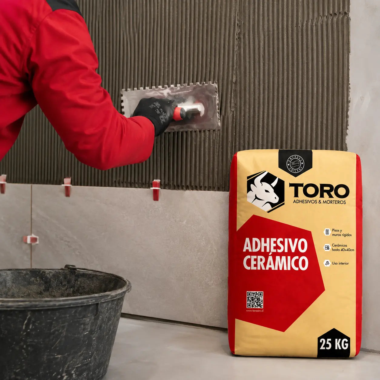 Adhesivo Cerámico Toro 25 kg para Pisos y Muros