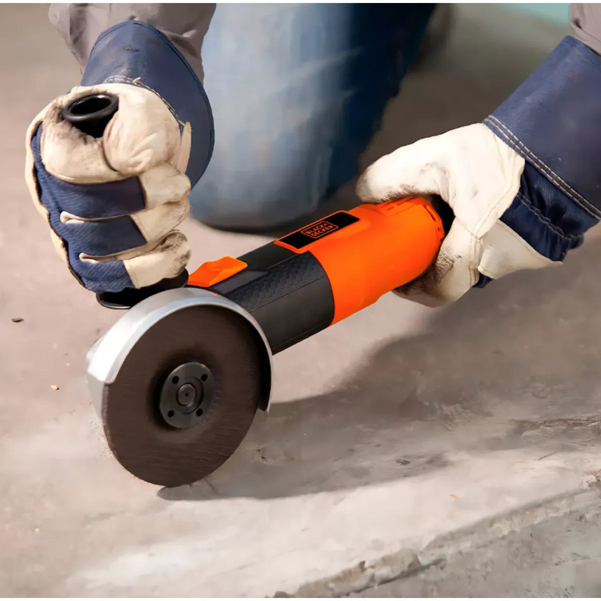 Black+Decker Esmeril Angular 4-1/2" 820w G720-B2