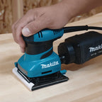 Makita Lijadora Orbital 200w BO4556