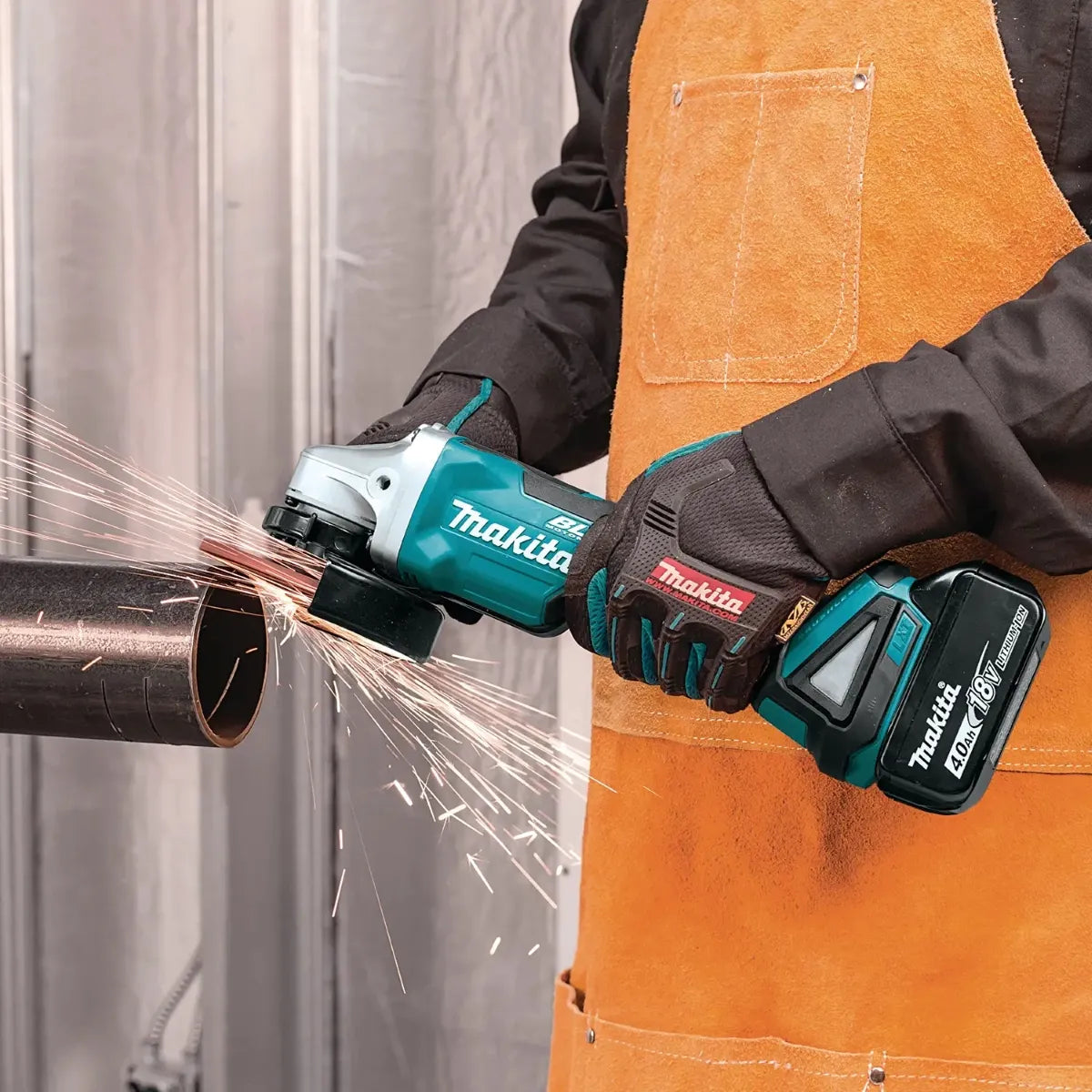 Makita Esmeril Angula 4-1/2" DGA455RF | Batería+Cargador