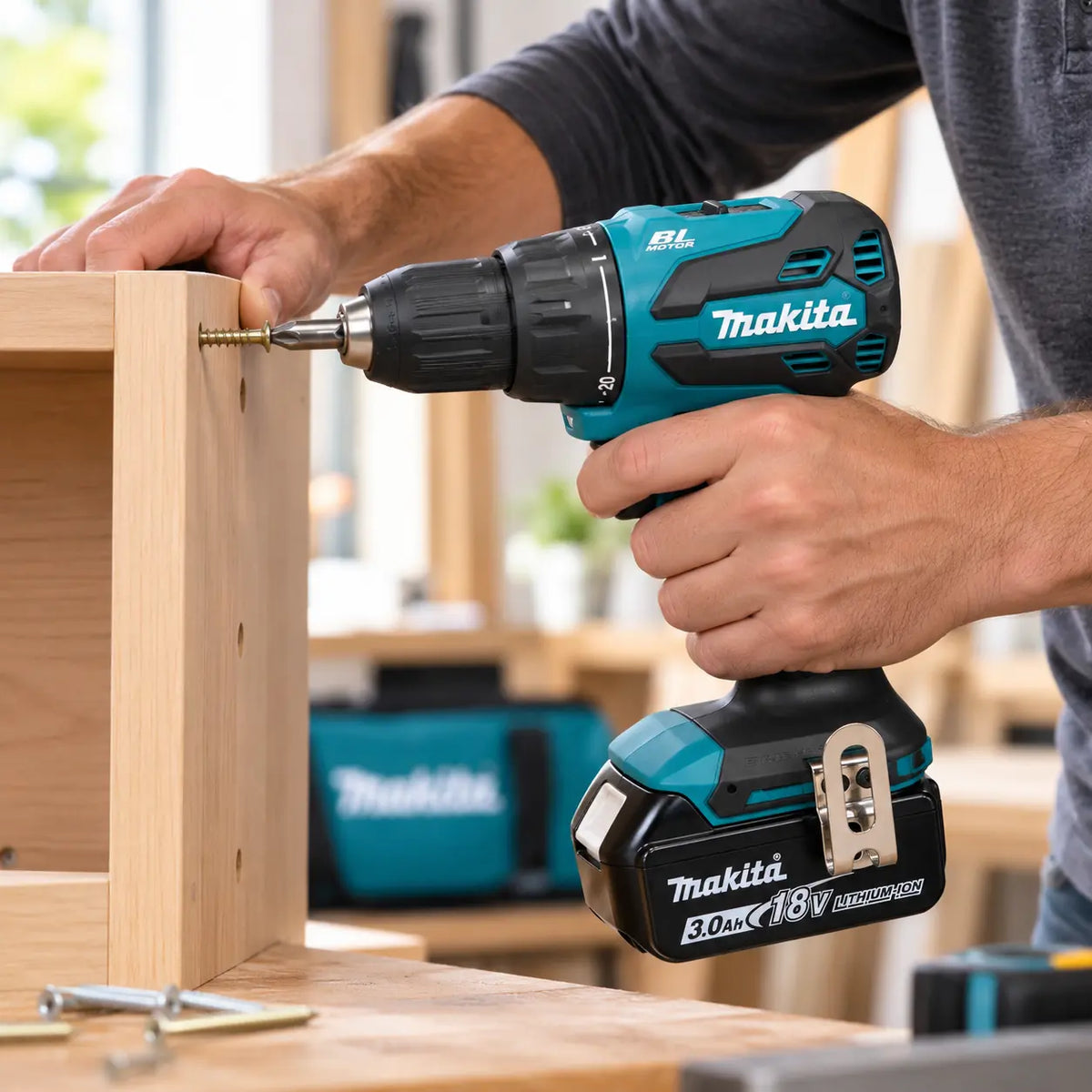 Taladro Percutor Makita DHP490RFX 18V 13 mm Brushless con Batería 3,0 Ah
