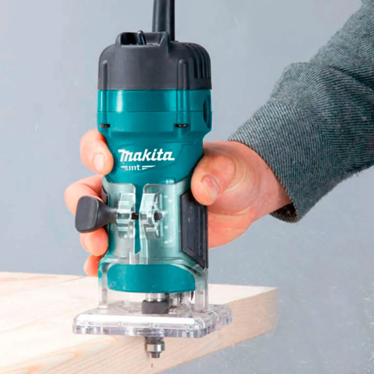 MAKITA REBAJADORA 1/4" 530W M3700B