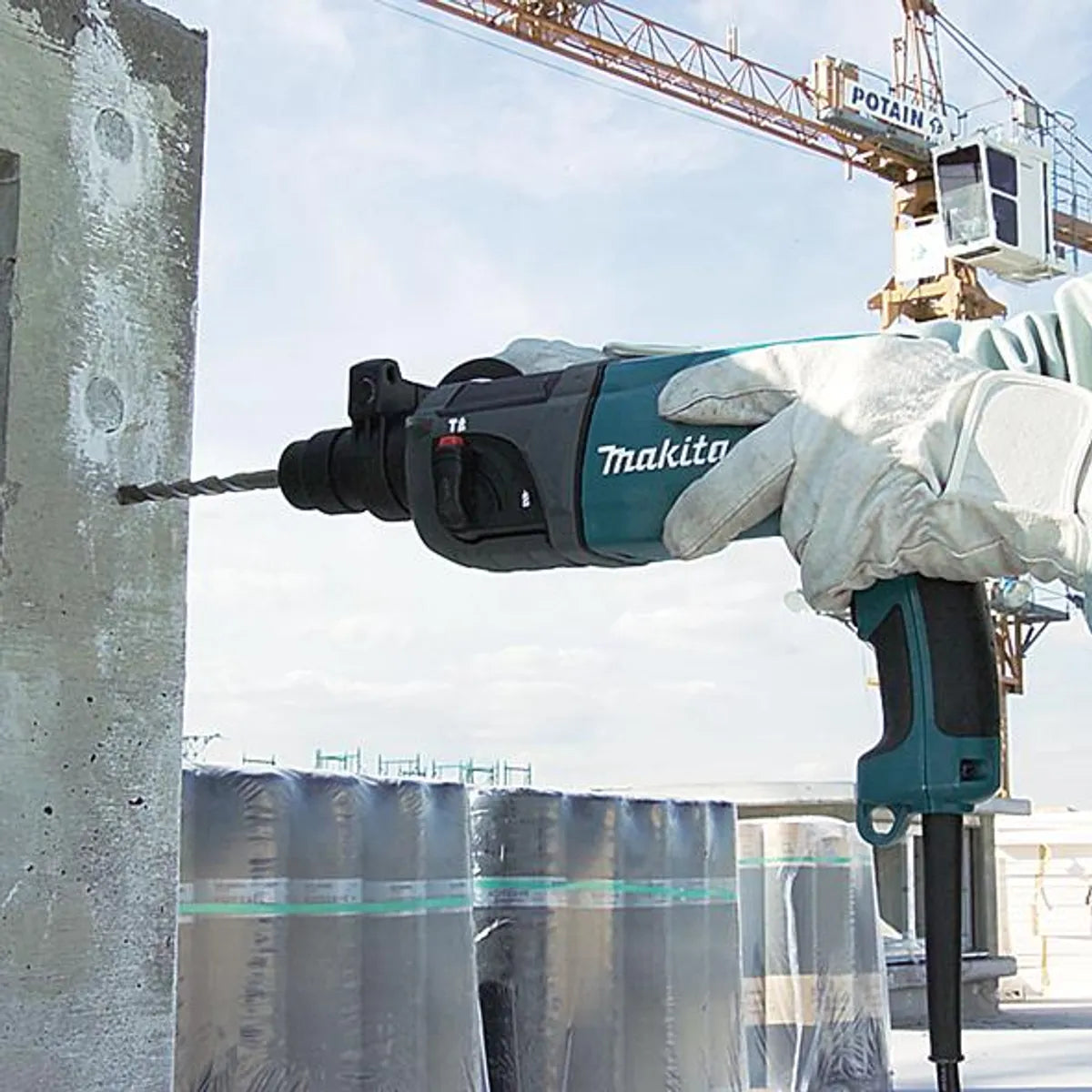 MAKITA ROTOMARTILLO SDS PLUS 710W  HR2230